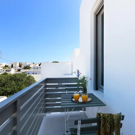 Vivant 1 * Naousa (Paros)