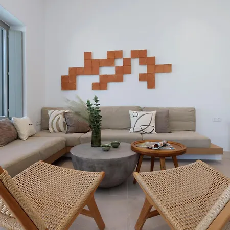 Vivant 1 Naousa (Paros)