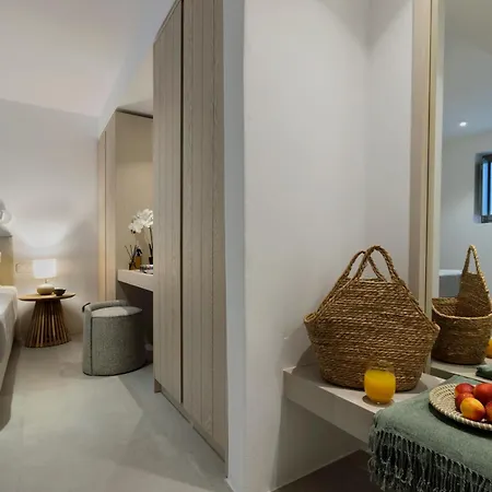 Vivant 1 * Naousa (Paros)